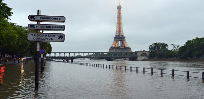 Parisflooding2016