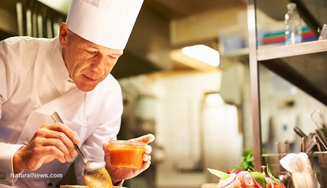 Chef-Food-Prepare-Sauce-Restaurant
